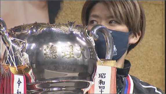 優勝を喜ぶ遠藤エミ選手